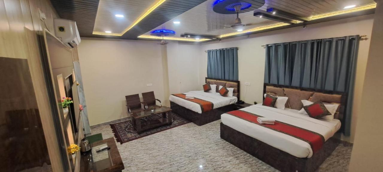 Hotel The Legacy *
